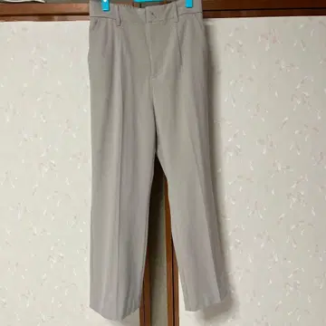 새상품급 유나이티드 애로우즈 베이지 슬랙스 38