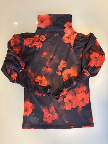 아메리 Ameri 의류 긴팔 티셔츠 꽃무늬 장미