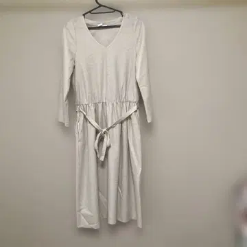 라이트 베이지 롱 원피스 긴팔