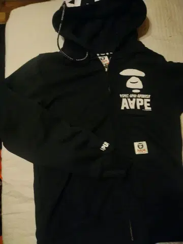 AAPE 블랙 집업 후드티