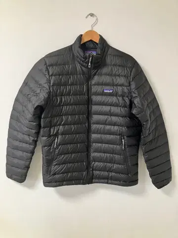Patagonia 다운 스웨터 2019년산 블랙 블랙 컬러 M