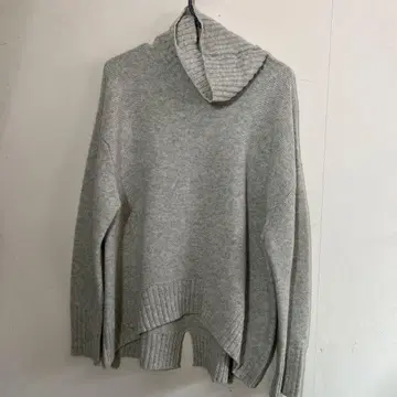 BABYLONE 터틀넥 스웨터 새상품급