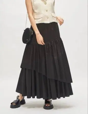 SNIDEL 티어드 볼륨 스커트 BLACK