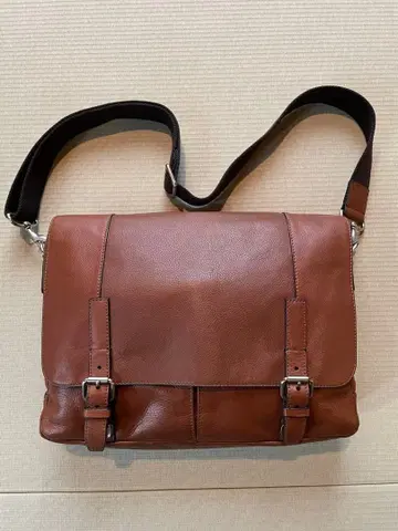 브라운 가죽 숄더백