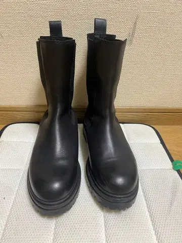 블랙 사이드 고어 부츠 통굽