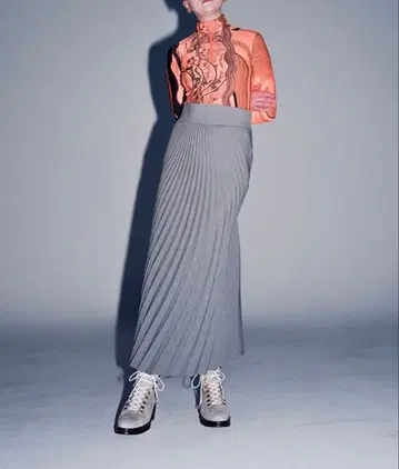 마메 쿠로고시 롱 플리츠 스커트
