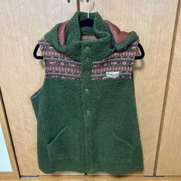 TITICACA 플리스 베스트 L 사이즈 올리브 그린