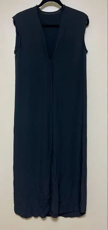 R'IAM PLAGE 블랙 슬리브리스 롱베스트 원피스