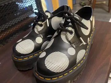 닥터마틴 도트 3홀