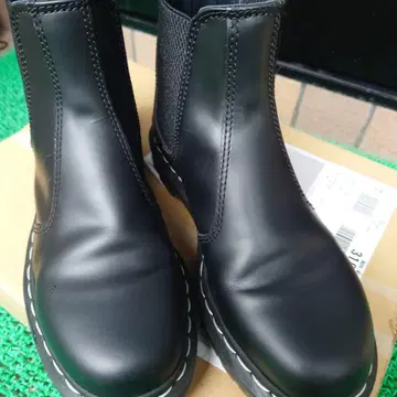 닥터마틴 첼시 부츠