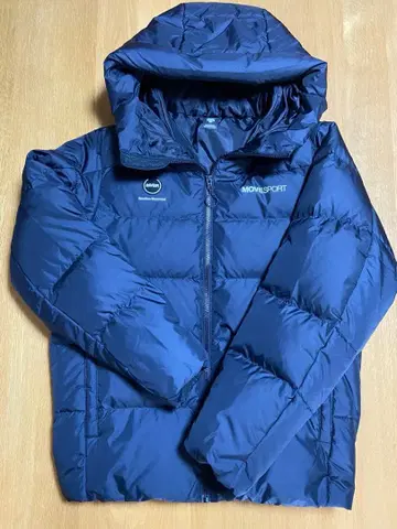 데상트 남성용 다운 MOVESPORT M 사이즈
