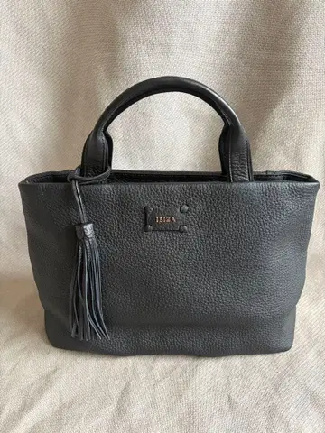 새상품급 이비자 IBIZA 주름 가죽 핸드백 블랙