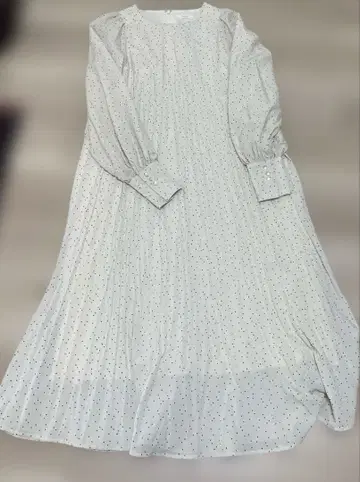 techichi 화이트 도트 긴팔 원피스
