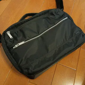 ACE 숄더백 블랙