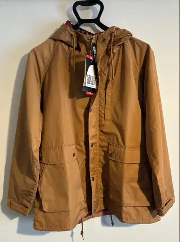 미사용 새상품 쉐라 디자인 마운틴 파카 여성용 베이지 계열 M