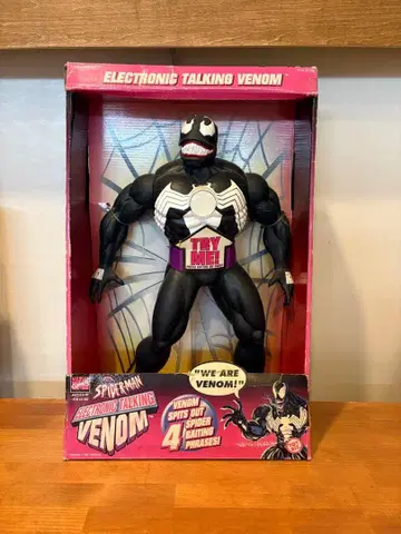 -TOY BIZ- ELECTRONIC TALKING VENOM