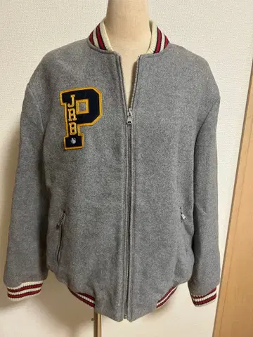 그레이 봄버 자켓 자수 로고 포함