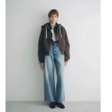 시루무린 볼륨 스웨트 집 후디 브라운