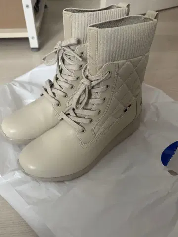 겨울용 부츠 24.0 미사용품 귀여운