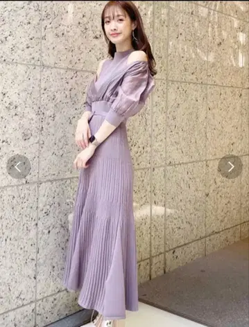 MERCURYDUO 이소재 도킹 플레어 니트 원피스