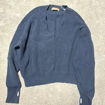 블루 V넥 리브 스웨터