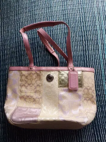 패치워크 디자인 숄더백