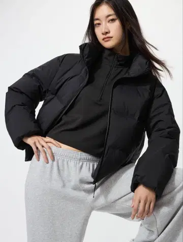 유니클로 이번 시즌 신상 심리스 다운 숏 자켓 S