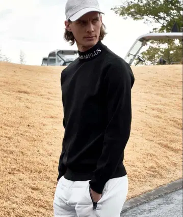 LUXAKMPLUS 블랙 니트 스웨터 하이넥