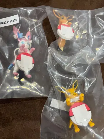 포켓몬 제일복권 길거리 산책 챠라링 프렌즈 썬더볼트 이브이 님피아