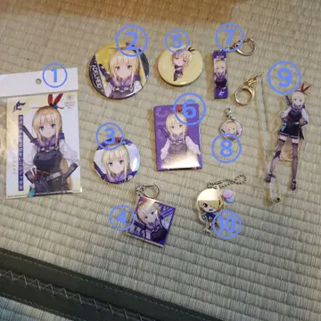 헤번 아상 외 아크릴 스탠드 배지 등 세트