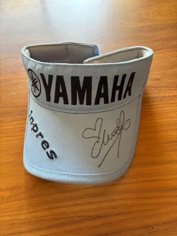 YAMAHA 아리무라 치에 사인 포함 바이저와 사인 색지