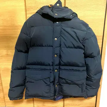 중고 UE 네이비 다운 자켓 클리닝 완료