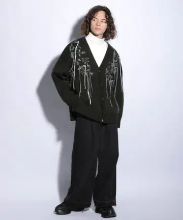 HARE 드롭 슈 자수 모티브 가디건