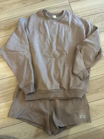 alo 베이지 맨투맨 세트 XS