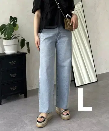 [ MOMO 데님 ] 스트레치 슬림 스트레이트 데님 프로즈 베일