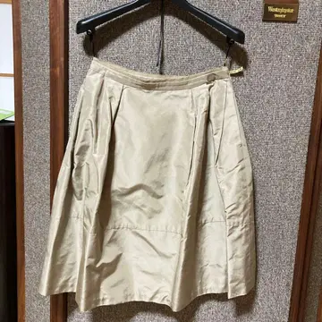 FOXEY 베이지 플레어 스커트 38