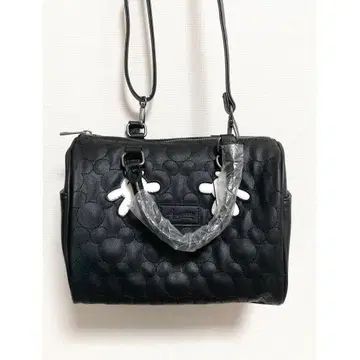 Areeam 새상품 블랙 미키 퀼팅 보스턴 백