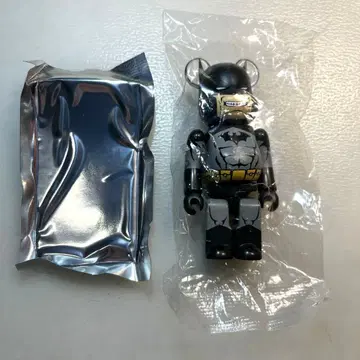 시크릿 BE@RBRICK BATMAN HUSH CHASE BLACK