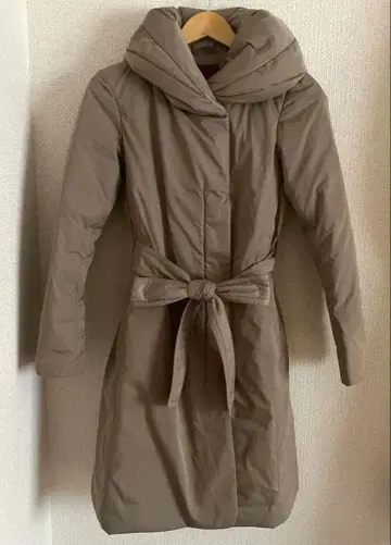 아마카 38 사이즈 다운 코트