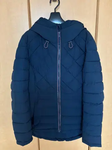 TOMMY HILFIGER 네이비 다운 자켓
