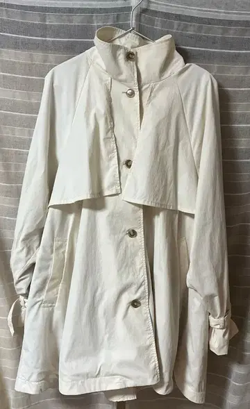 Kastane 백 개더 트렌치코트 화이트 F 사이즈