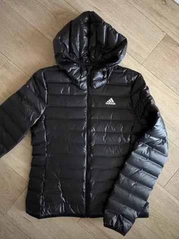 adidas 블랙 다운 자켓 M