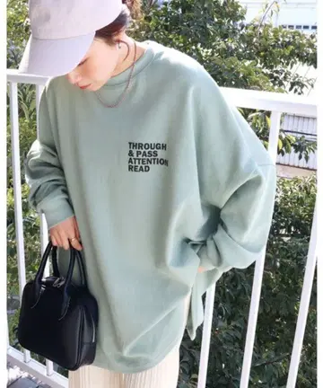 reca 전후 로고 루즈핏 맨투맨