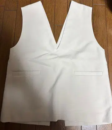 화이트 S 사이즈 베스트