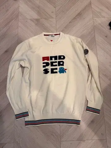 앤퍼시 화이트 스웨터