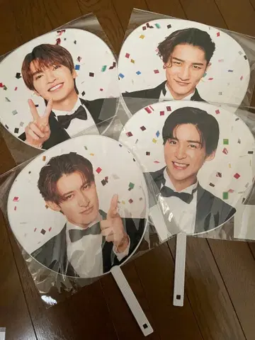 Snow World 부채 4인