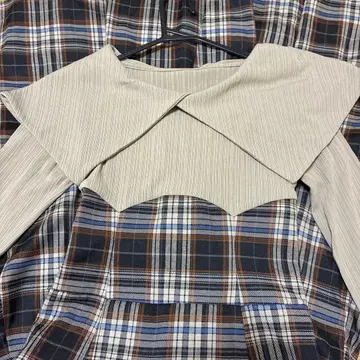 다즐린 빅 칼라 코르셋 원피스 베이지