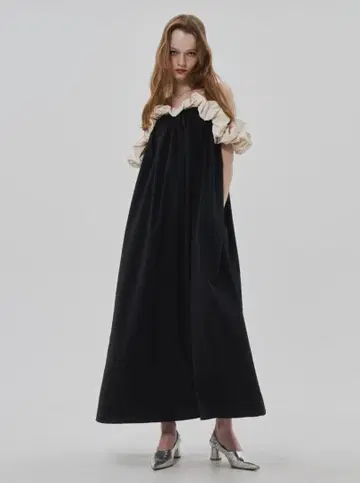 더 토 에리 프릴스 원피스