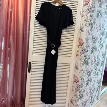 ZARA. 블랙 플레어 슬리브 올인원