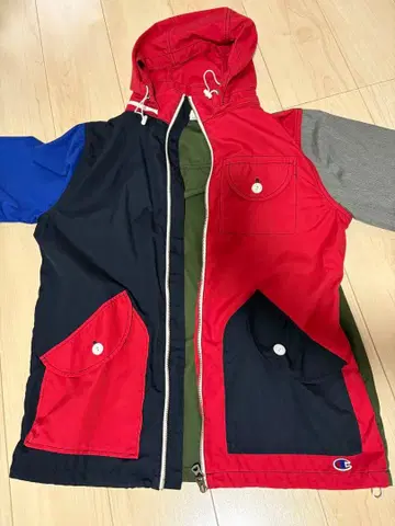 Champion 후드 부착 자켓